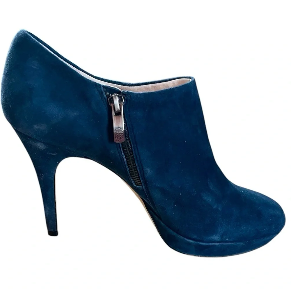 Vince Camuto Royal Navy Suede Stiletto Bootie Size 10 EUC
